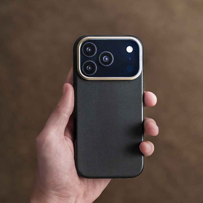 UNIQ  iPhone 17系列 Lyden Magclick 耐刮皮革磁吸保護殼