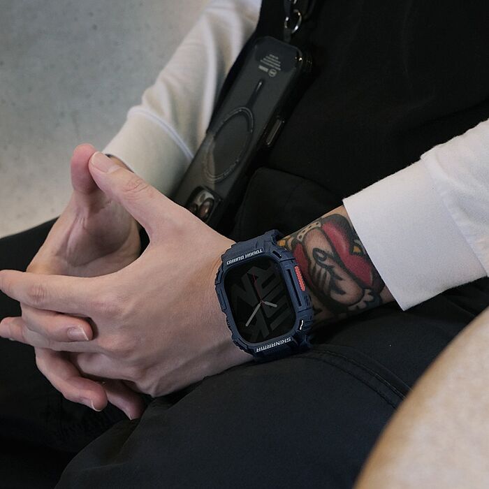 SKINARMA 日本東京 Mecha Apple Watch 一體成形錶帶