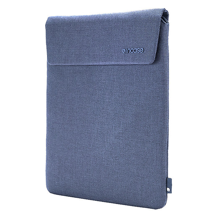 Incase Crosstown Sleeve for MacBook Neo 13吋 直式筆電保護內袋 (四色)