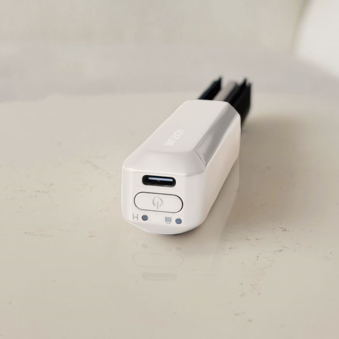 日本KOIZUMI小泉成器 mini瀏海梳 KHR-G420(白/粉任選)