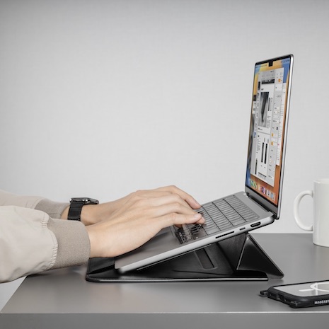 MAGEASY MacBook 13/14吋 Ergostand 支架筆電收納包(通用最新M3晶片)