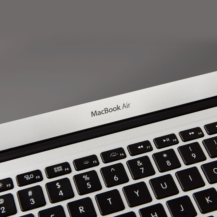 Moshi iVisor AG 防眩光螢幕保護貼 For MacBook Air 13 (2010-2017)-銀